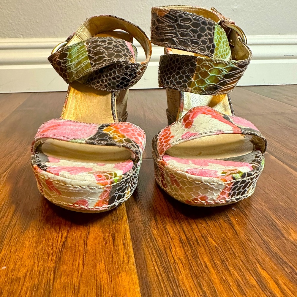 Stuart Weitzman, earth, toned flower print with patent snake overlay wedge